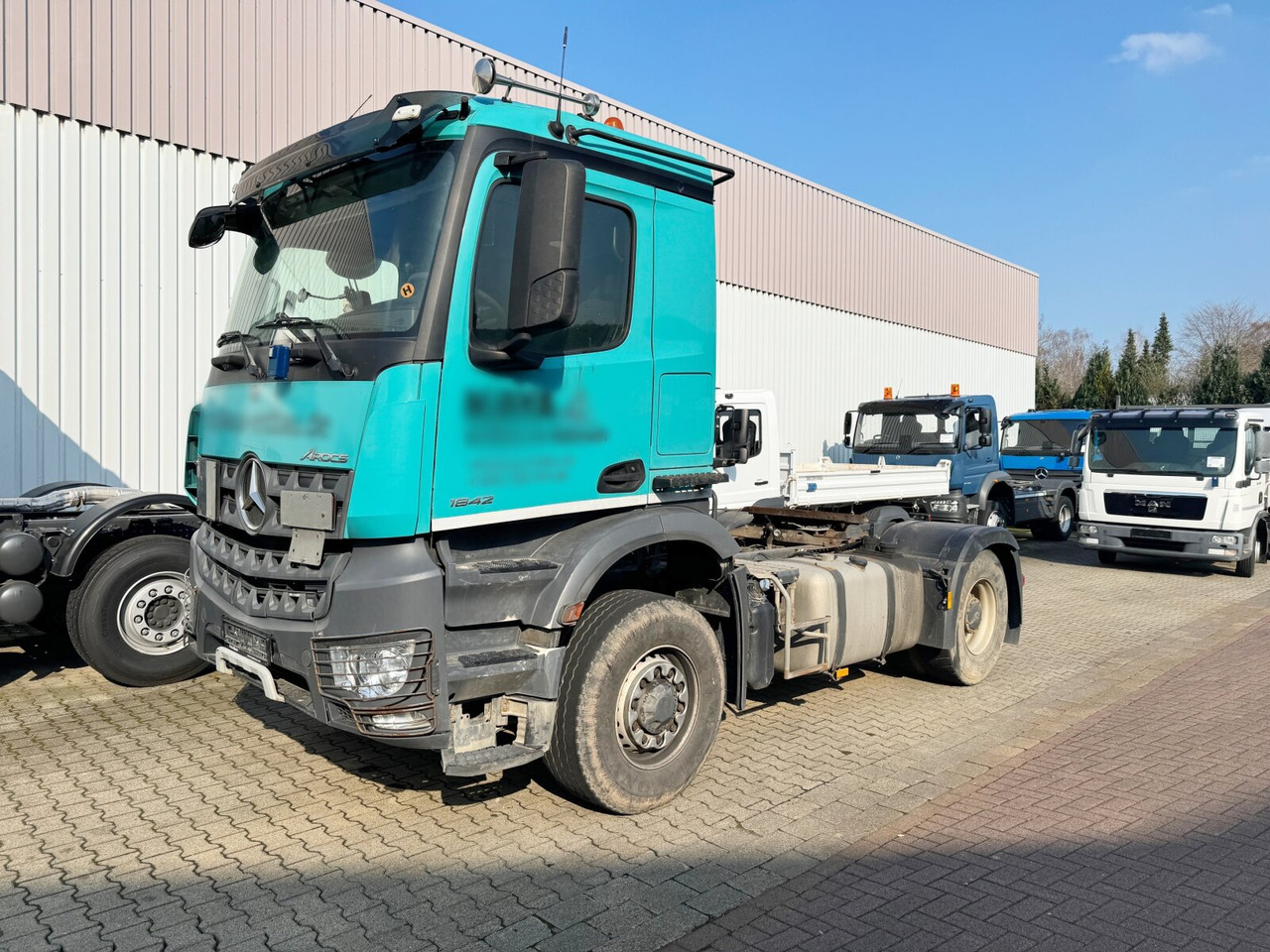 Mercedes-Benz Arocs 1842 LS 4x4 HAD Arocs 1842 LS 4x4 HAD, HydroDrive, Kipphydraulik - Tegljač: slika 1 Mercedes-Benz Arocs 1842 LS 4x4 HAD Arocs 1842 LS 4x4 HAD, HydroDrive, Kipphydraulik - Tegljač: slika 1