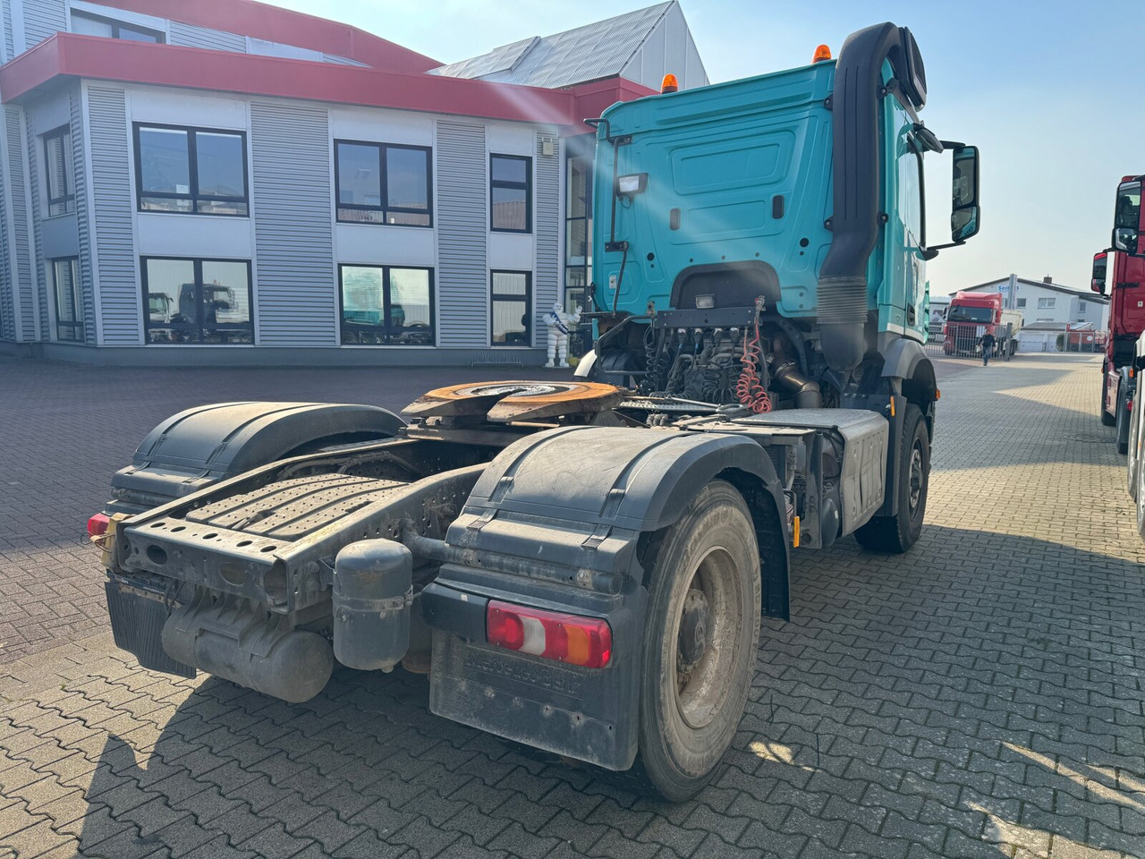 Mercedes-Benz Arocs 1842 LS 4x4 HAD Arocs 1842 LS 4x4 HAD, HydroDrive, Kipphydraulik - Tegljač: slika 3 Mercedes-Benz Arocs 1842 LS 4x4 HAD Arocs 1842 LS 4x4 HAD, HydroDrive, Kipphydraulik - Tegljač: slika 3