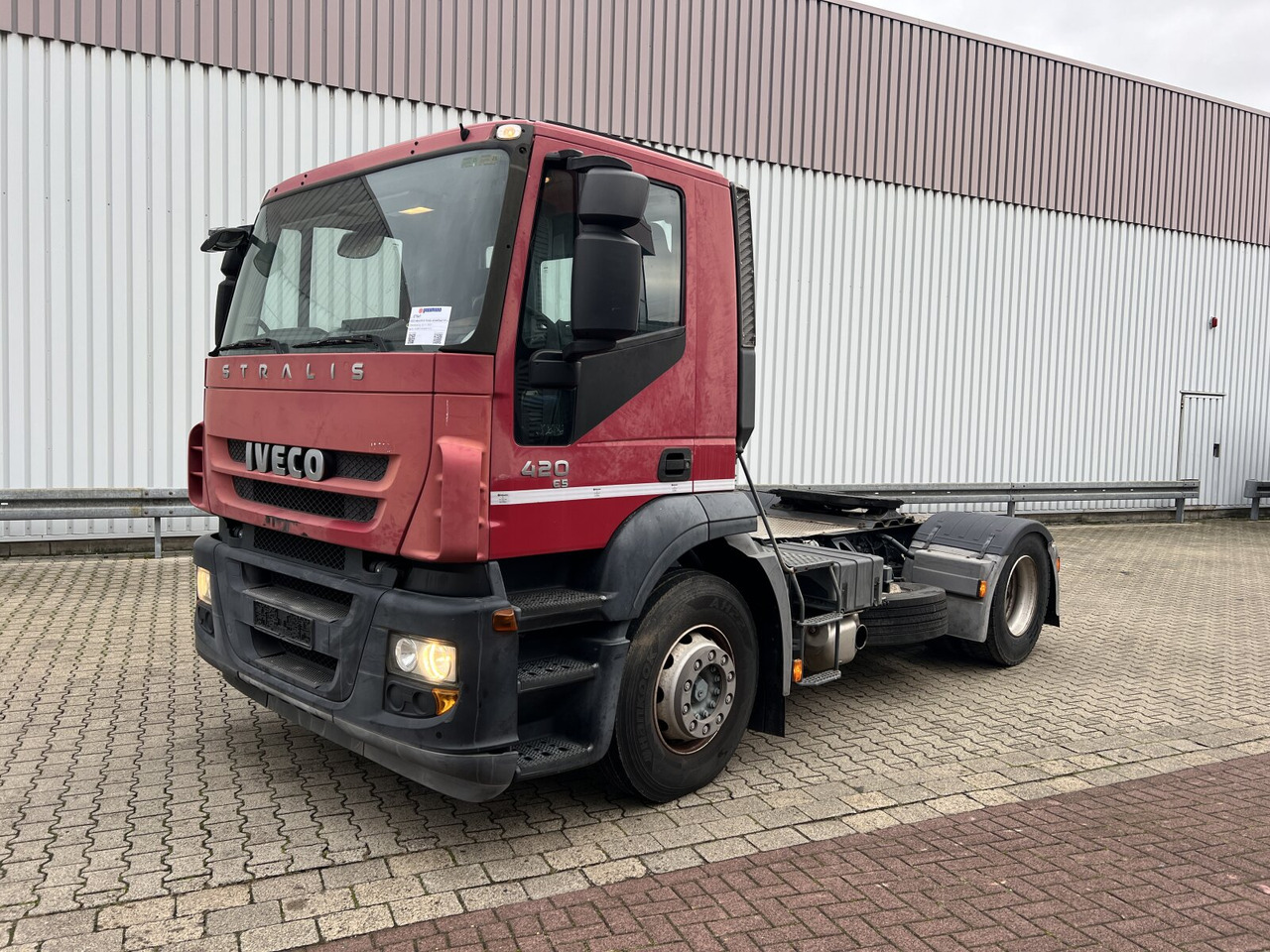 Stralis AD440S42T/P 4x2 Stralis AD440X42T/P 4x2, Ex- - Tegljač: slika 1 Stralis AD440S42T/P 4x2 Stralis AD440X42T/P 4x2, Ex- - Tegljač: slika 1
