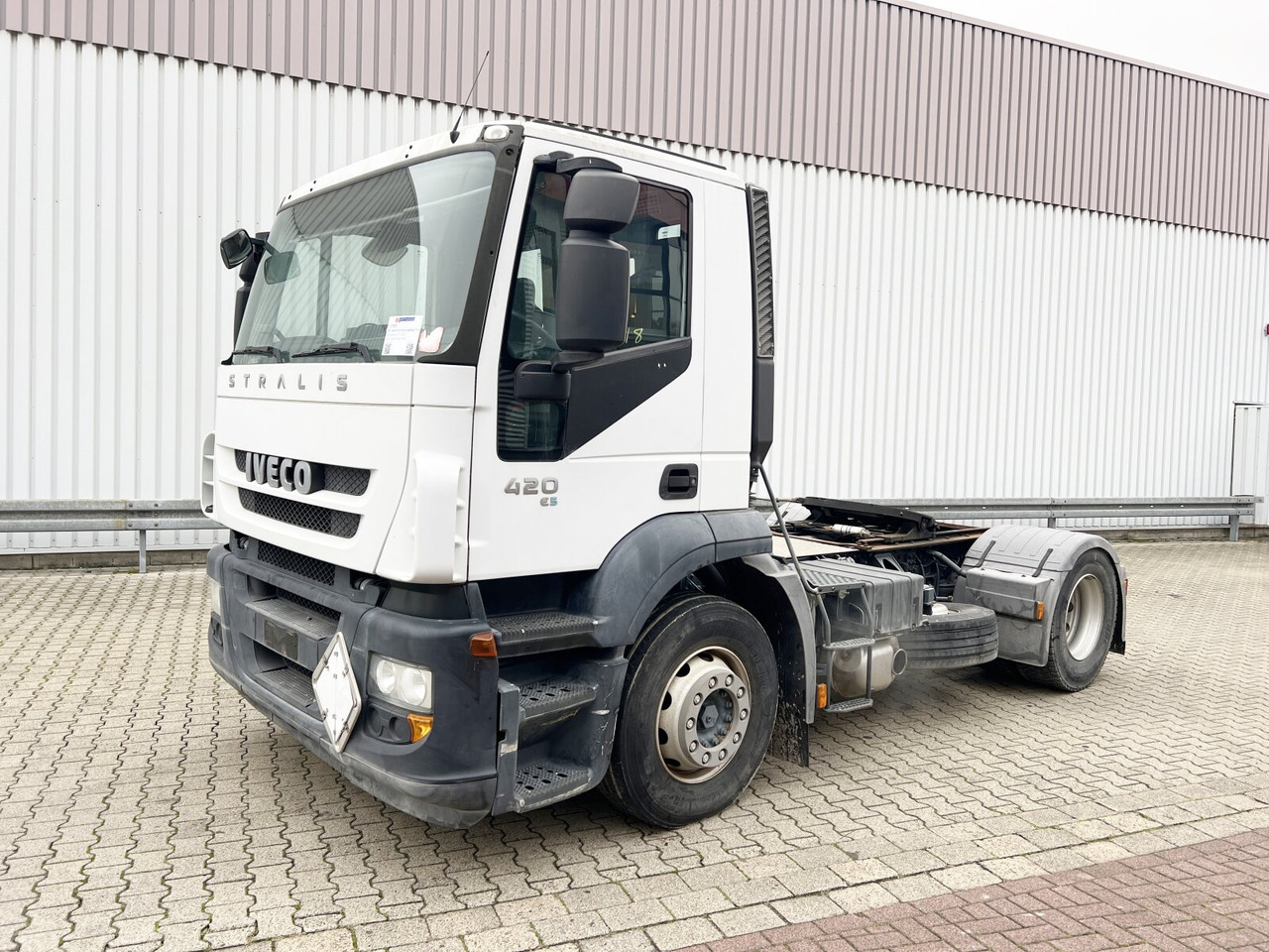 Stralis AD440S42T/P 4x2 Stralis AD440X42T/P 4x2, Ex- - Tegljač: slika 1 Stralis AD440S42T/P 4x2 Stralis AD440X42T/P 4x2, Ex- - Tegljač: slika 1