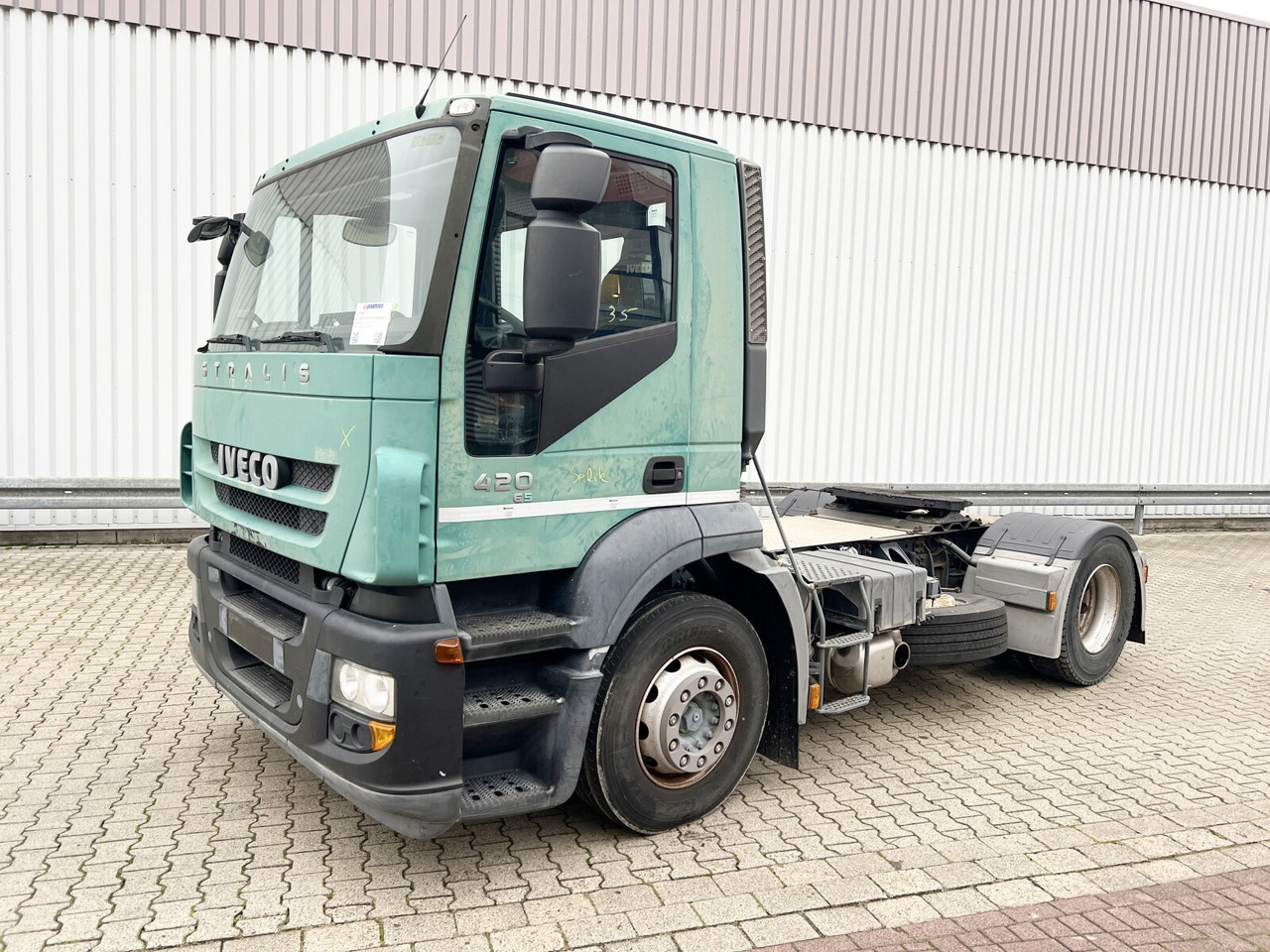 Stralis AD440S42T/P 4x2 Stralis AD440X42T/P 4x2, Ex- - Tegljač: slika 1 Stralis AD440S42T/P 4x2 Stralis AD440X42T/P 4x2, Ex- - Tegljač: slika 1
