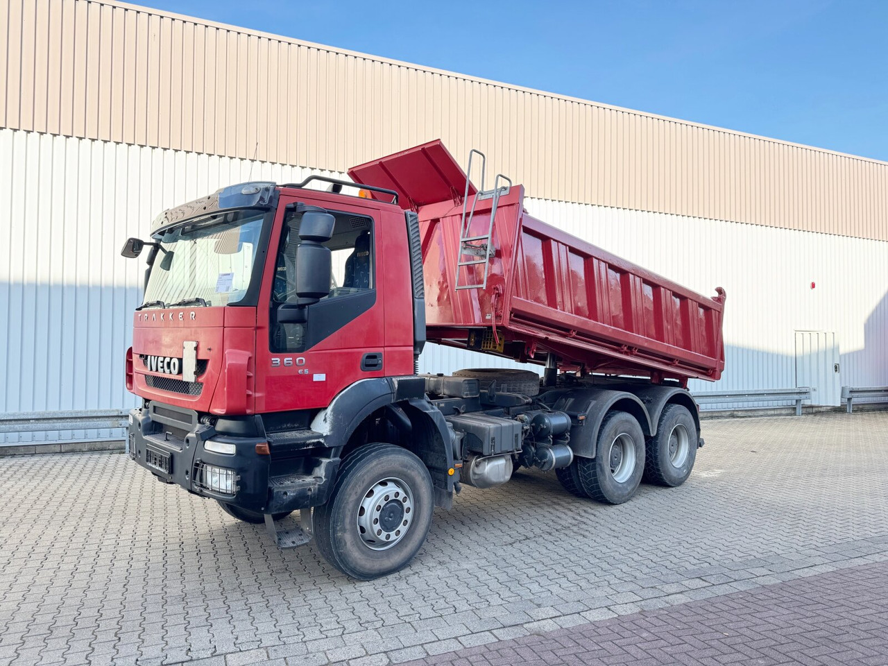 Trakker AD260T36W 6x6 Trakker AD260T36W 6x6 - Istovarivač: slika 1 Trakker AD260T36W 6x6 Trakker AD260T36W 6x6 - Istovarivač: slika 1