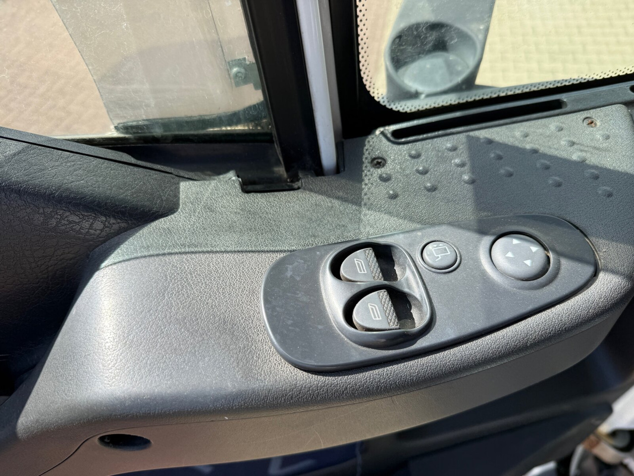 Trakker AT380T45/P 6x4 Trakker AT380T45/P 6x4, EEV - Kamion sa hidrauličnom kukom: slika 5 Trakker AT380T45/P 6x4 Trakker AT380T45/P 6x4, EEV - Kamion sa hidrauličnom kukom: slika 5