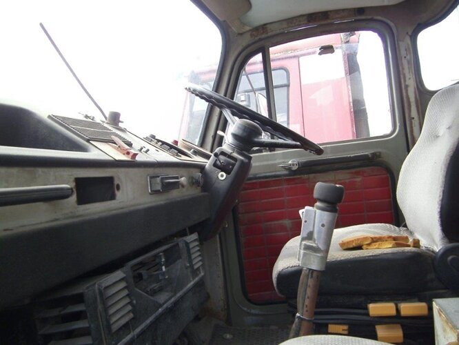 V5 4x2 Saurer V5 4x2 - Kamion sa golom šasijom i zatvorenom kabinom: slika 5 V5 4x2 Saurer V5 4x2 - Kamion sa golom šasijom i zatvorenom kabinom: slika 5