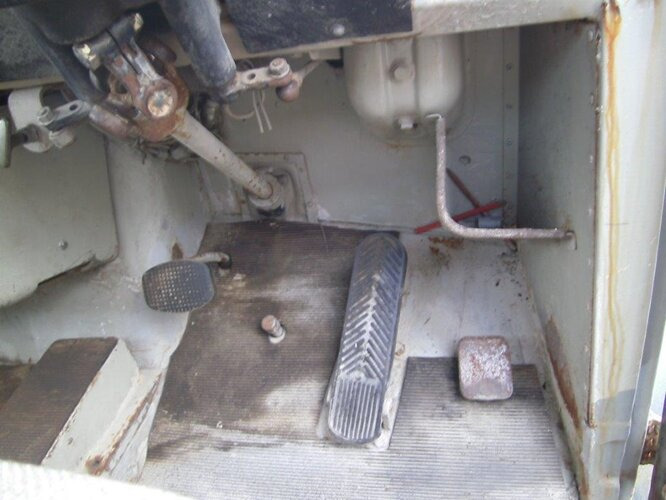 V5 4x2 Saurer V5 4x2 - Istovarivač: slika 5 V5 4x2 Saurer V5 4x2 - Istovarivač: slika 5