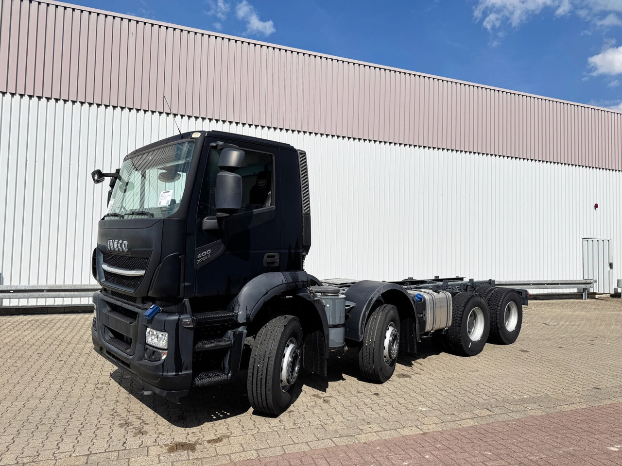 X-Way AD360X40Z/P 8x4 X-Way AD360X40Z/P 8x4 - Kamion sa golom šasijom i zatvorenom kabinom: slika 1 X-Way AD360X40Z/P 8x4 X-Way AD360X40Z/P 8x4 - Kamion sa golom šasijom i zatvorenom kabinom: slika 1
