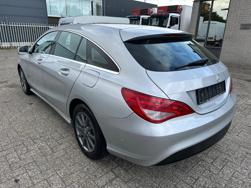 Mercedes-Benz CLA-Klasse 200 D - SHOOTING BRAKE + SUNROOF + NAVI - Automobil: slika 3 Mercedes-Benz CLA-Klasse 200 D - SHOOTING BRAKE + SUNROOF + NAVI - Automobil: slika 3
