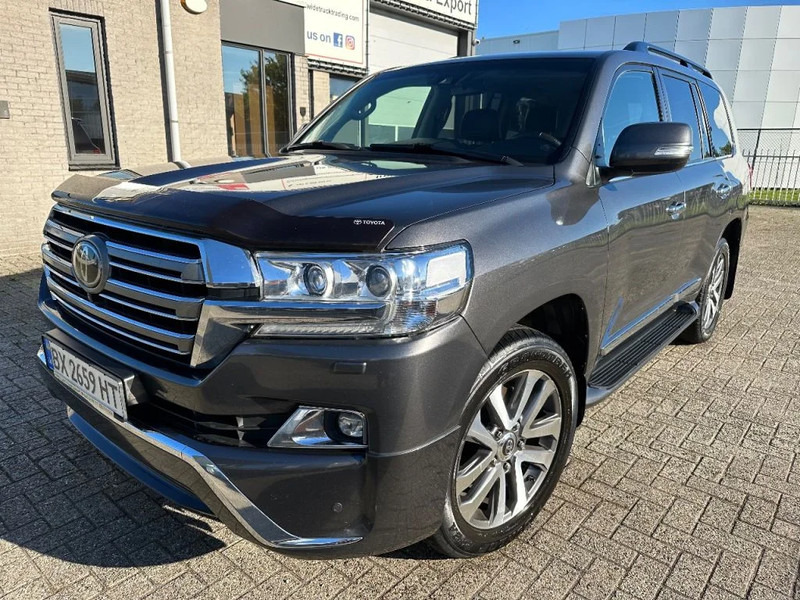 Toyota Land Cruiser V8 LAND CRUISER 200 V8 + CAMERA 360 + FRIDGE + DIESEL + ONLY EXPORT - SUVSUV: slika 1 Toyota Land Cruiser V8 LAND CRUISER 200 V8 + CAMERA 360 + FRIDGE + DIESEL + ONLY EXPORT - SUVSUV: slika 1