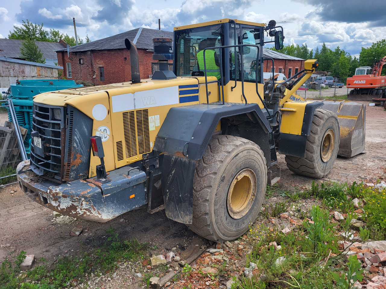 KOMATSU WA470-6 - Utovarivač točkaš: slika 3 KOMATSU WA470-6 - Utovarivač točkaš: slika 3