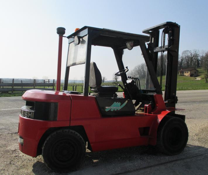 Mitsubishi FD40 - Viljuškar: slika 1 Mitsubishi FD40 - Viljuškar: slika 1