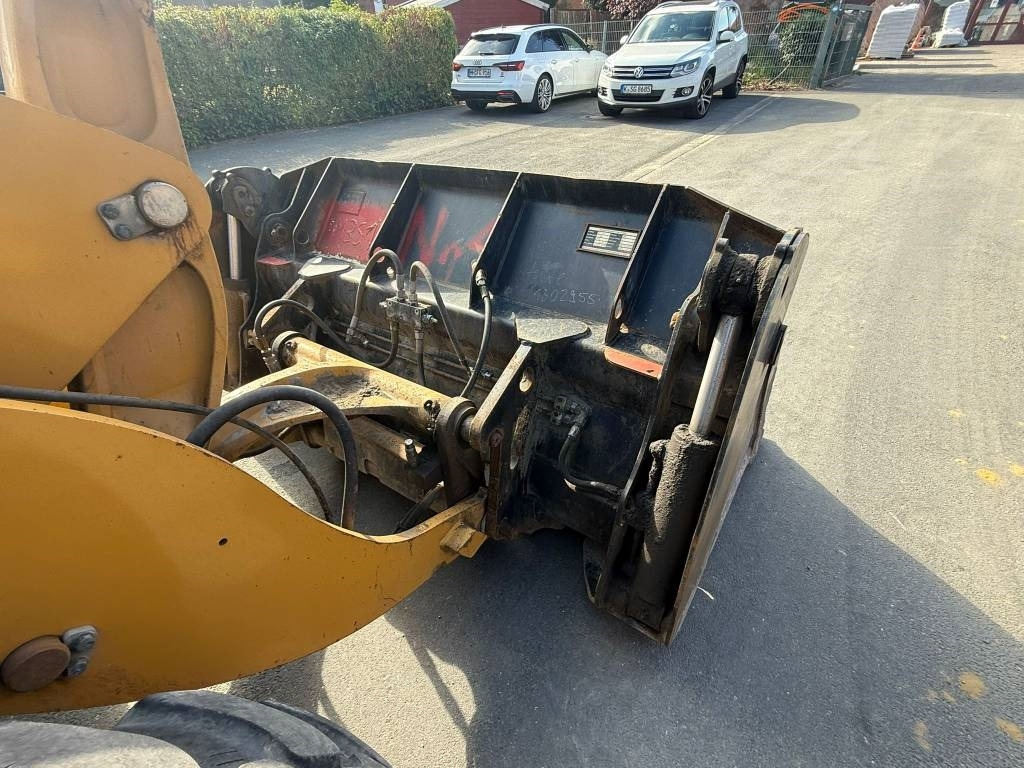 CAT 908 H 2 CAT 908 H 2: slika 7 CAT 908 H 2 CAT 908 H 2: slika 7