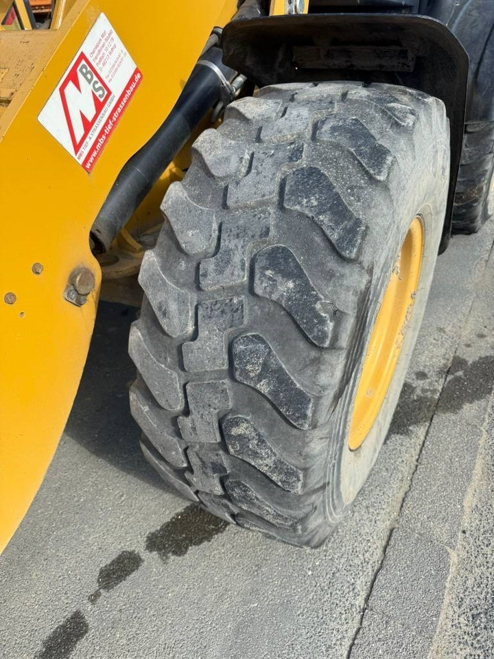 CAT 908 H 2 CAT 908 H 2: slika 13 CAT 908 H 2 CAT 908 H 2: slika 13