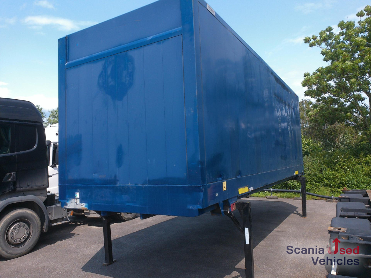 KRONE WB Koffer 7,82 Rolltor - Prikolica: slika 5 KRONE WB Koffer 7,82 Rolltor - Prikolica: slika 5