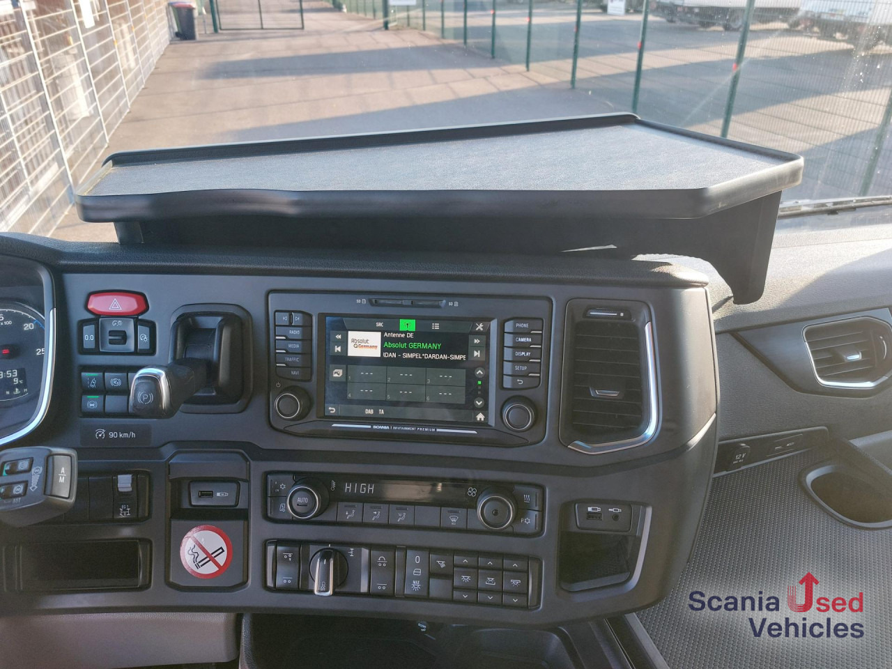 SCANIA R 450 B6x2*4NA - Istovarivač: slika 5 SCANIA R 450 B6x2*4NA - Istovarivač: slika 5