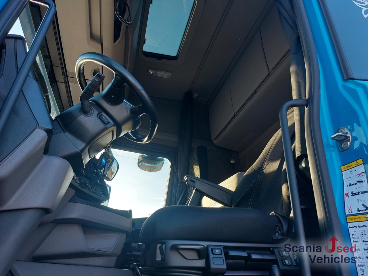 SCANIA R 450 B6x2*4NA - Istovarivač: slika 2 SCANIA R 450 B6x2*4NA - Istovarivač: slika 2