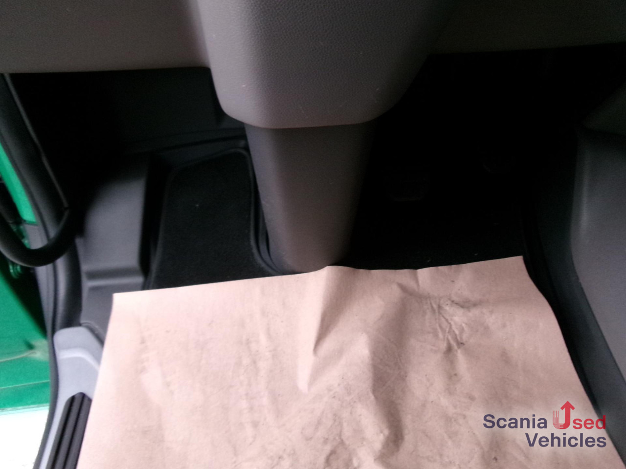 SCANIA R 450 A4x2EB 2 Tanks Standklima TOP!!! - Tegljač: slika 2 SCANIA R 450 A4x2EB 2 Tanks Standklima TOP!!! - Tegljač: slika 2