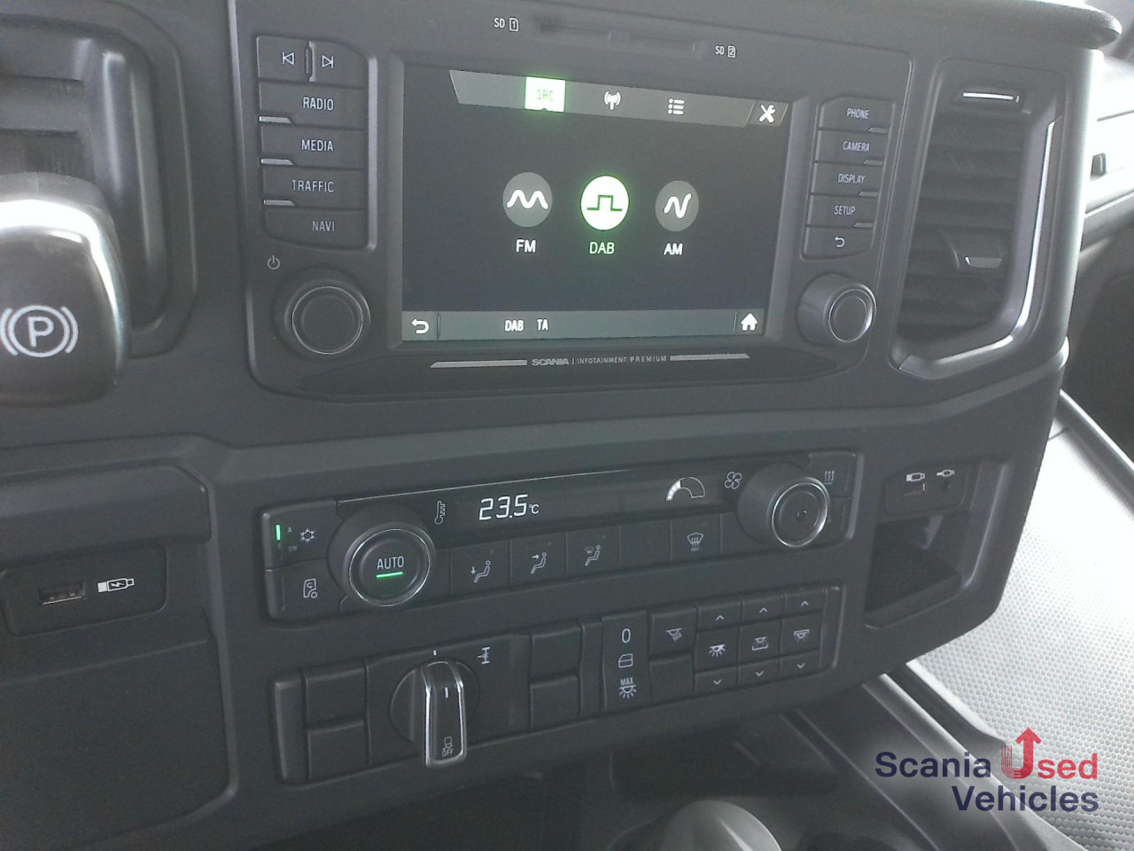 SCANIA R 450 A4x2EB - Tegljač: slika 2 SCANIA R 450 A4x2EB - Tegljač: slika 2