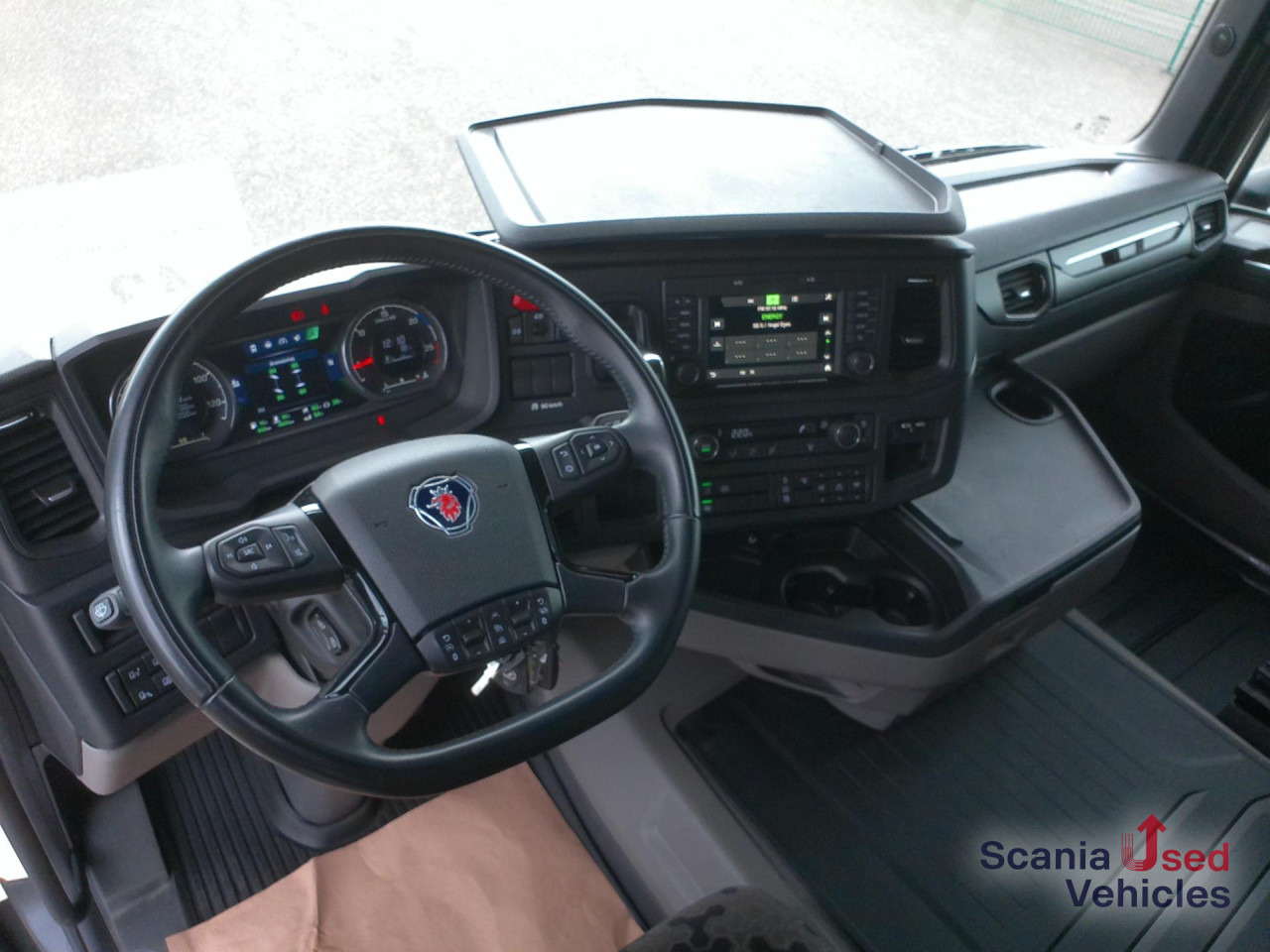 SCANIA R 460 A4X2NA - Tegljač: slika 2 SCANIA R 460 A4X2NA - Tegljač: slika 2