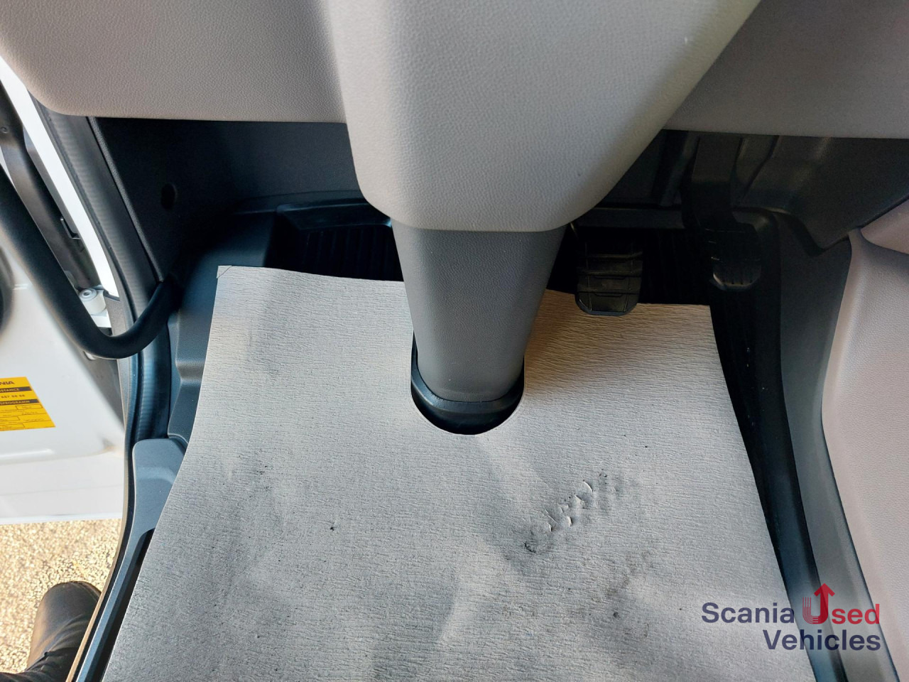 SCANIA R 460 A4x2EB - Tegljač: slika 2 SCANIA R 460 A4x2EB - Tegljač: slika 2