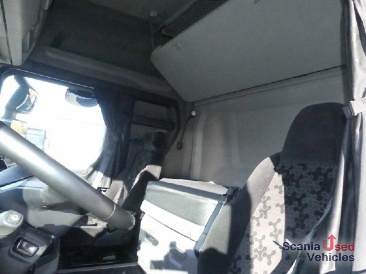 SCANIA R 460 A4x2NA Kipphydraulik New Dashboard - Tegljač: slika 2 SCANIA R 460 A4x2NA Kipphydraulik New Dashboard - Tegljač: slika 2