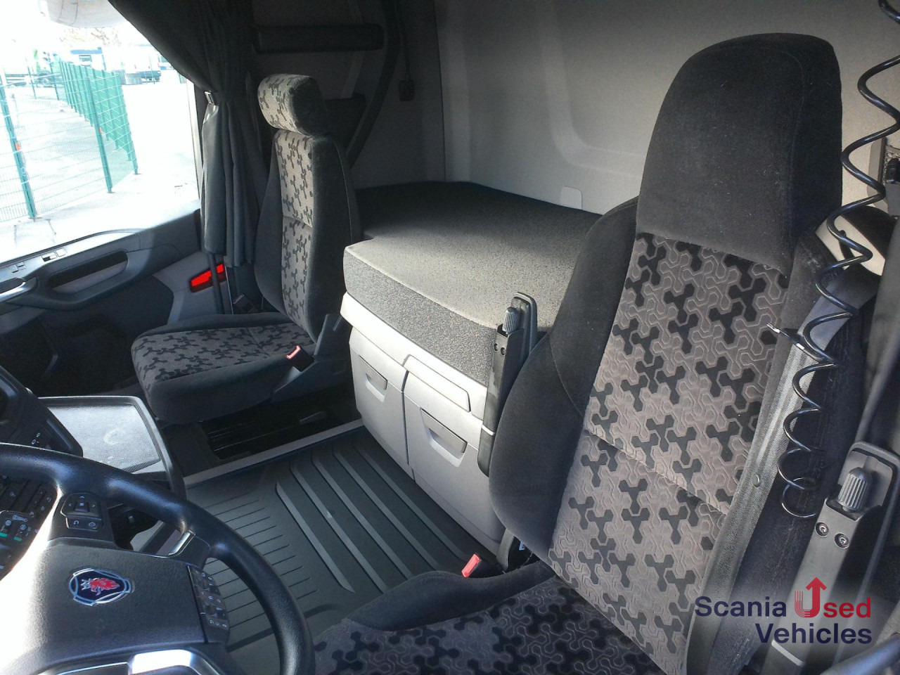 Tegljač SCANIA R 460 A4x2NA: slika 15