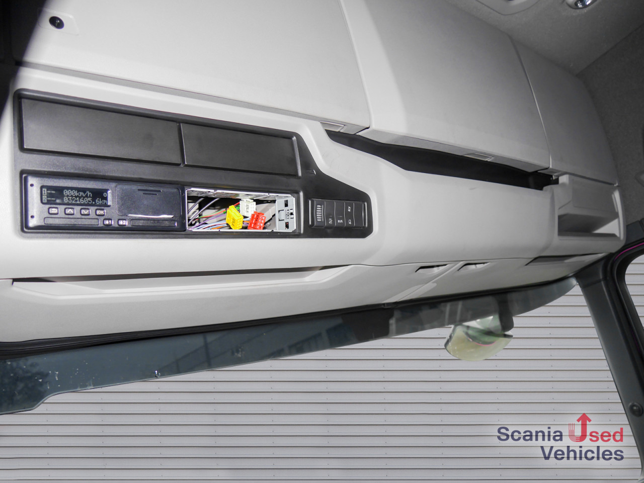 Kamion sa ceradom SCANIA R 410 B6x2*4NB - Pritsche / Plane / LBW -: slika 15 Kamion sa ceradom SCANIA R 410 B6x2*4NB - Pritsche / Plane / LBW -: slika 15