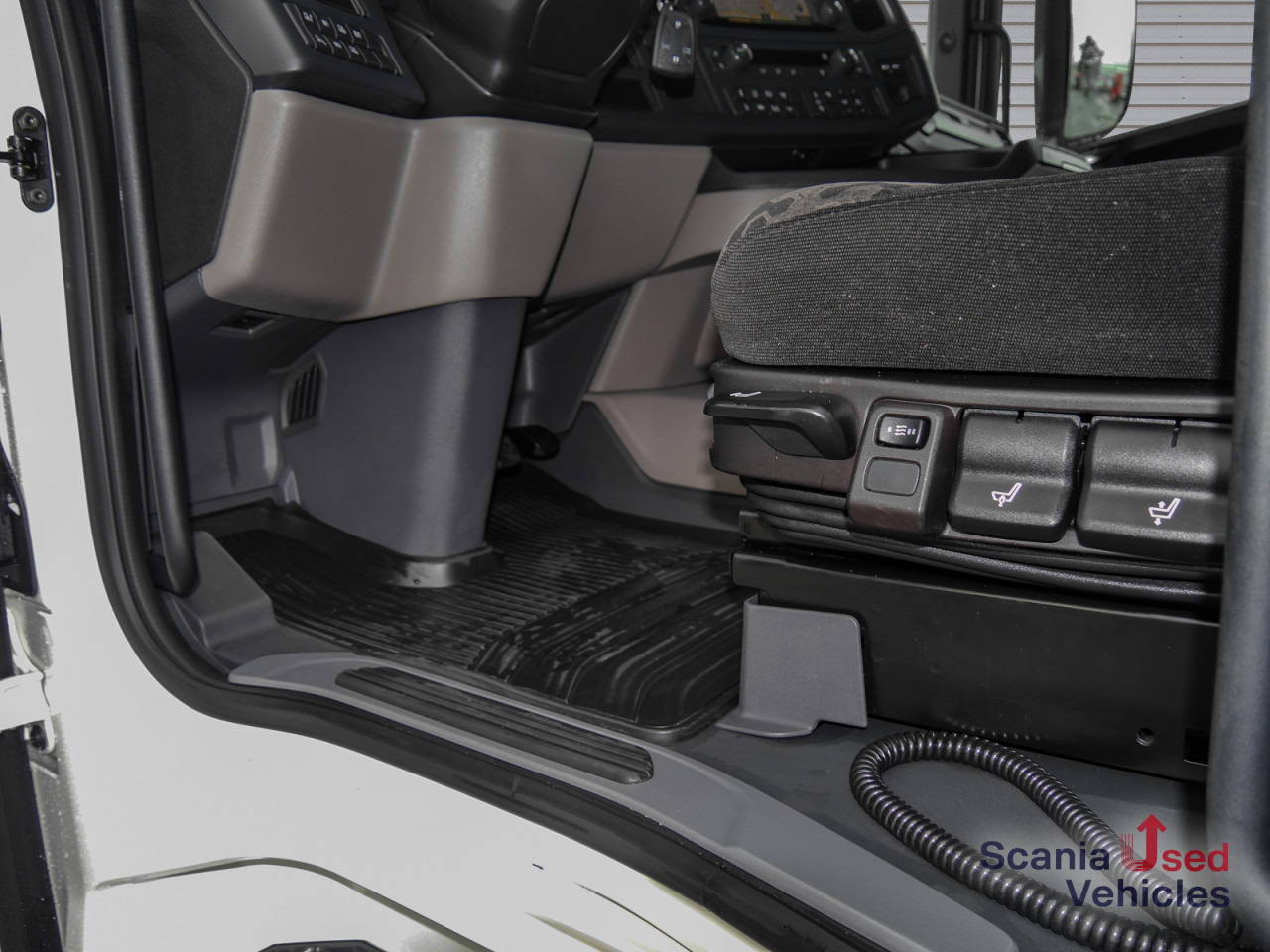 SCANIA R 460 A4x2NA - SUPER - - Tegljač: slika 3 SCANIA R 460 A4x2NA - SUPER - - Tegljač: slika 3