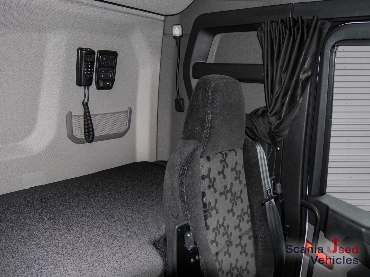 SCANIA R 460 A4x2NA - SUPER - - Tegljač: slika 2 SCANIA R 460 A4x2NA - SUPER - - Tegljač: slika 2