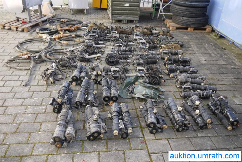 NVA / Russische Armee Fasspumpen MBI-3A 12 bis 24 Volt 90 Stück Rarität für / - Sammler - Instrument/ Oprema: slika 2 NVA / Russische Armee Fasspumpen MBI-3A 12 bis 24 Volt 90 Stück Rarität für / - Sammler - Instrument/ Oprema: slika 2