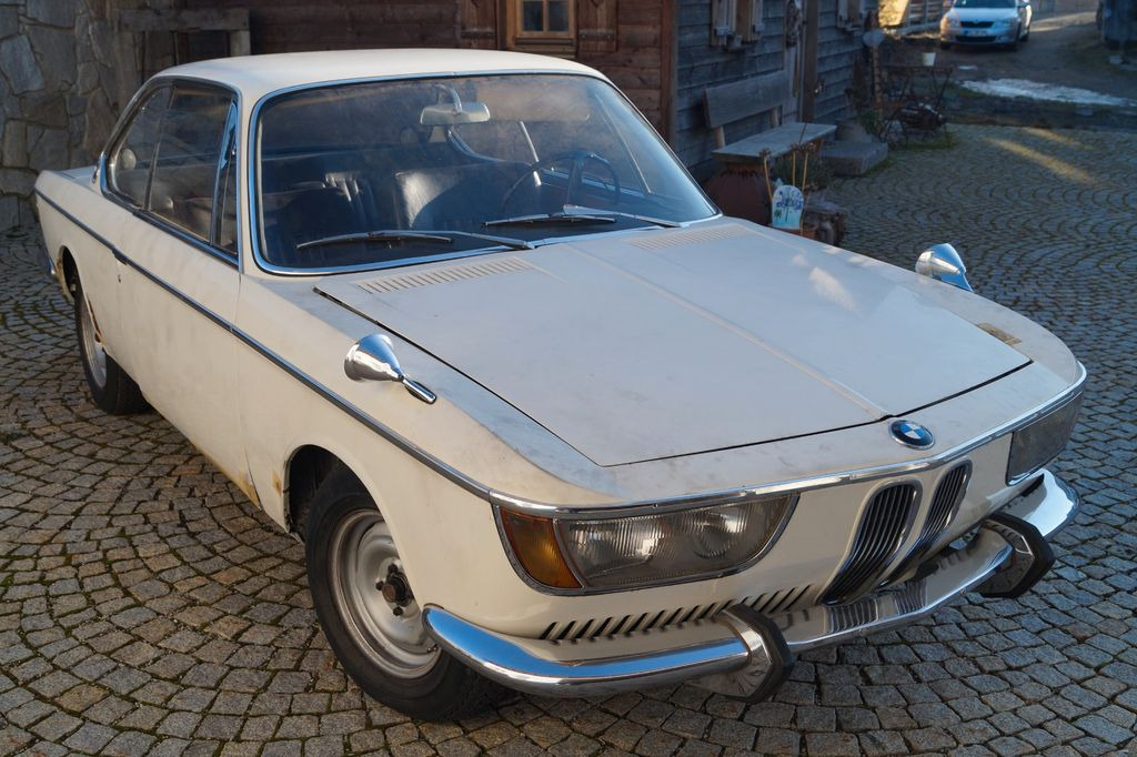 BMW 2000 CS - Automobil: slika 1 BMW 2000 CS - Automobil: slika 1