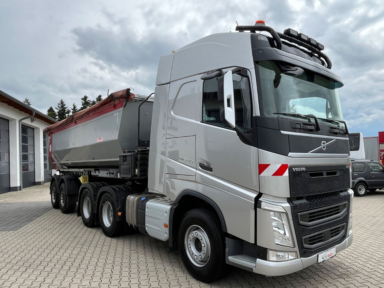 Volvo FH 540 6x4 mit Kempf Thermokippmulde - Tegljač: slika 4 Volvo FH 540 6x4 mit Kempf Thermokippmulde - Tegljač: slika 4