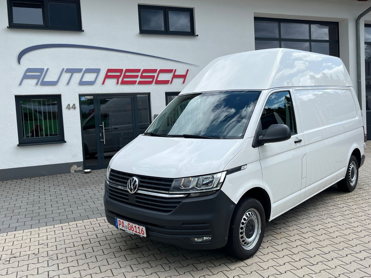 Volkswagen T6.1 Kastenwagen hoch - lang Klima PDC - Mali kombi: slika 1 Volkswagen T6.1 Kastenwagen hoch - lang Klima PDC - Mali kombi: slika 1
