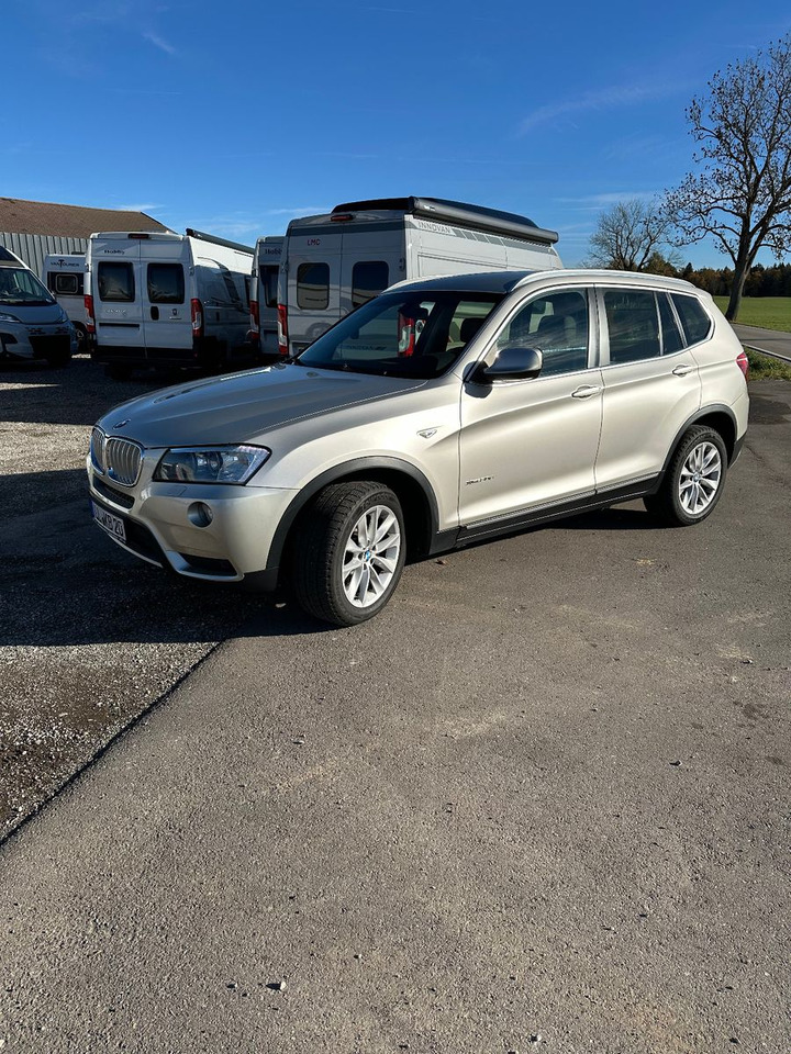BMW X3 Baureihe X3 xDrive 30 d - SUVSUV: slika 1 BMW X3 Baureihe X3 xDrive 30 d - SUVSUV: slika 1