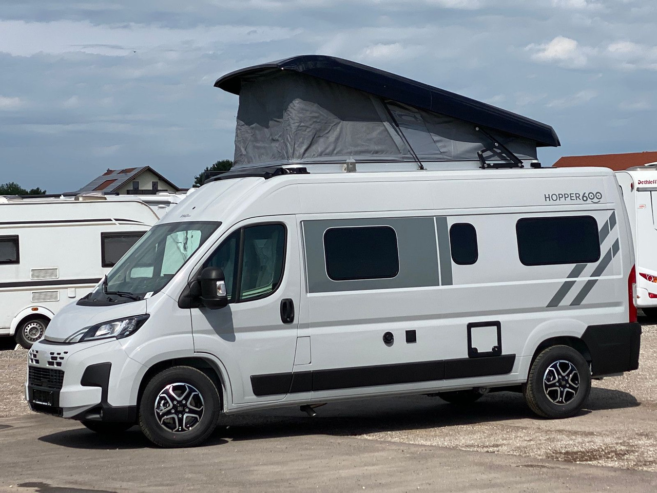 Carado CV 600 Aufstelldach, white Label - Kamp kombi: slika 2 Carado CV 600 Aufstelldach, white Label - Kamp kombi: slika 2