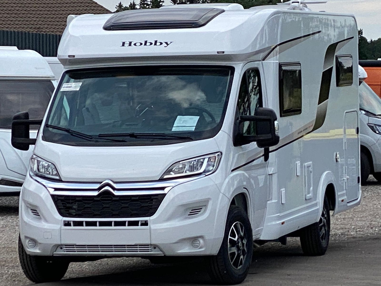 Hobby OPTIMA ONTOUR EDITION V65 GE NAVI MARKISE SAT - Poluintegrisani kamper: slika 3 Hobby OPTIMA ONTOUR EDITION V65 GE NAVI MARKISE SAT - Poluintegrisani kamper: slika 3