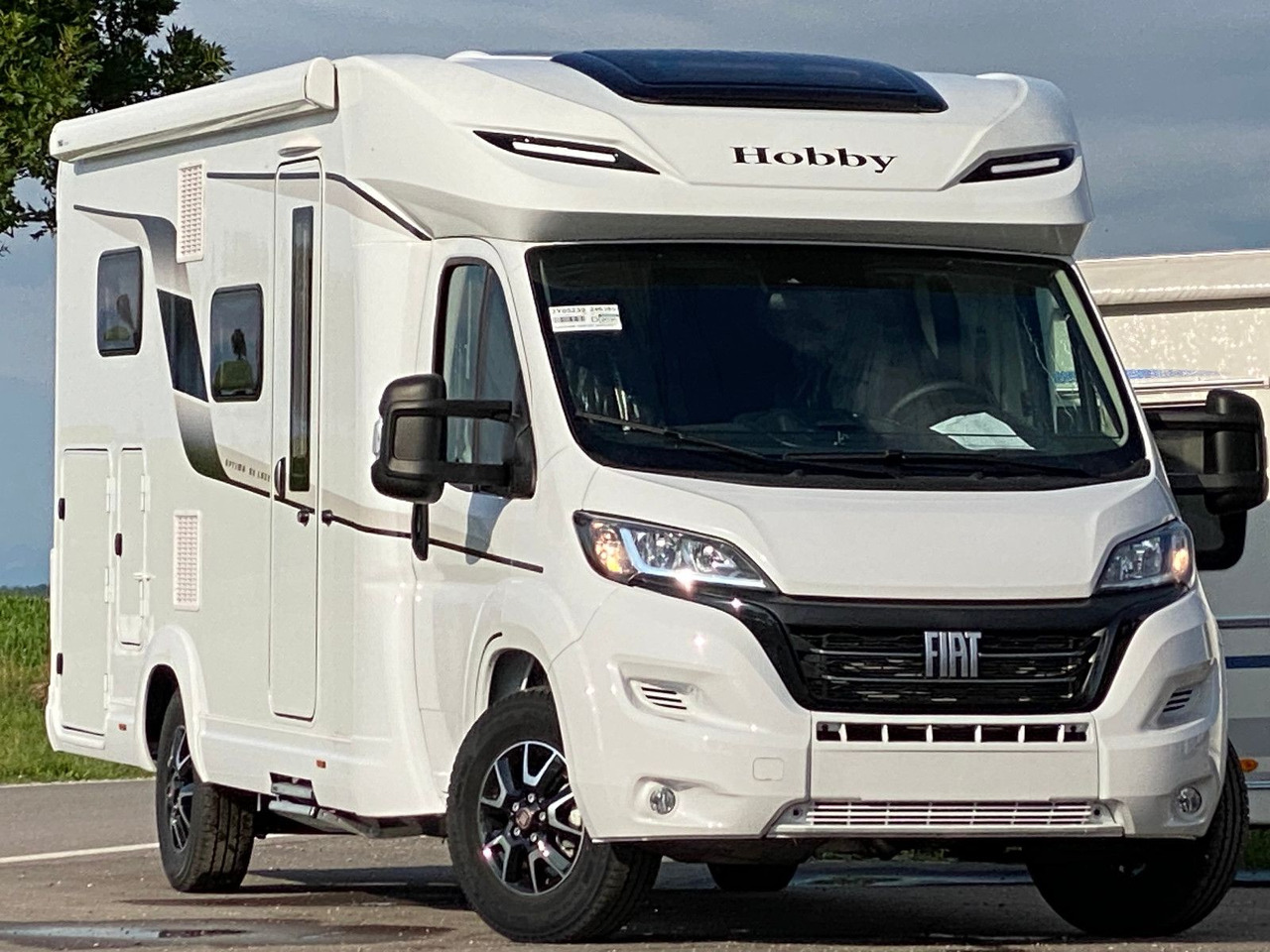 Hobby Optima De Luxe T65 GE Modell 2024 - Poluintegrisani kamper: slika 1 Hobby Optima De Luxe T65 GE Modell 2024 - Poluintegrisani kamper: slika 1