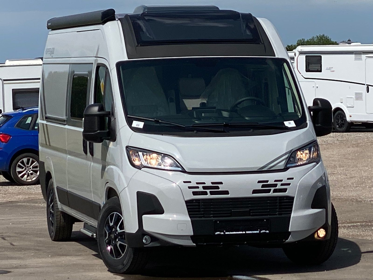 LMC INNOVAN 600 ,Dieselheizung,Modell 25 Skyroof - Kamp kombi: slika 3 LMC INNOVAN 600 ,Dieselheizung,Modell 25 Skyroof - Kamp kombi: slika 3