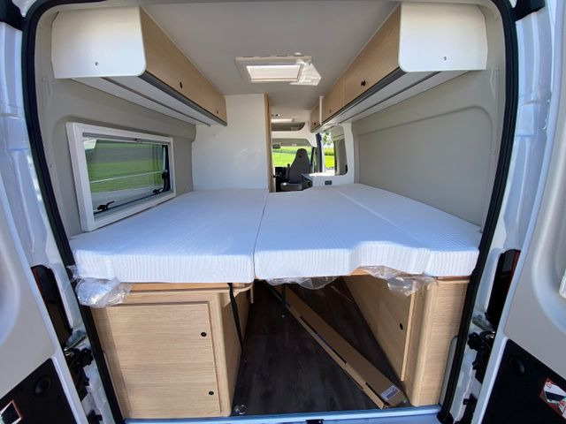 Kamp kombi novi Sunlight Cliff 640 mit Längsbetten,Modell 25: slika 18