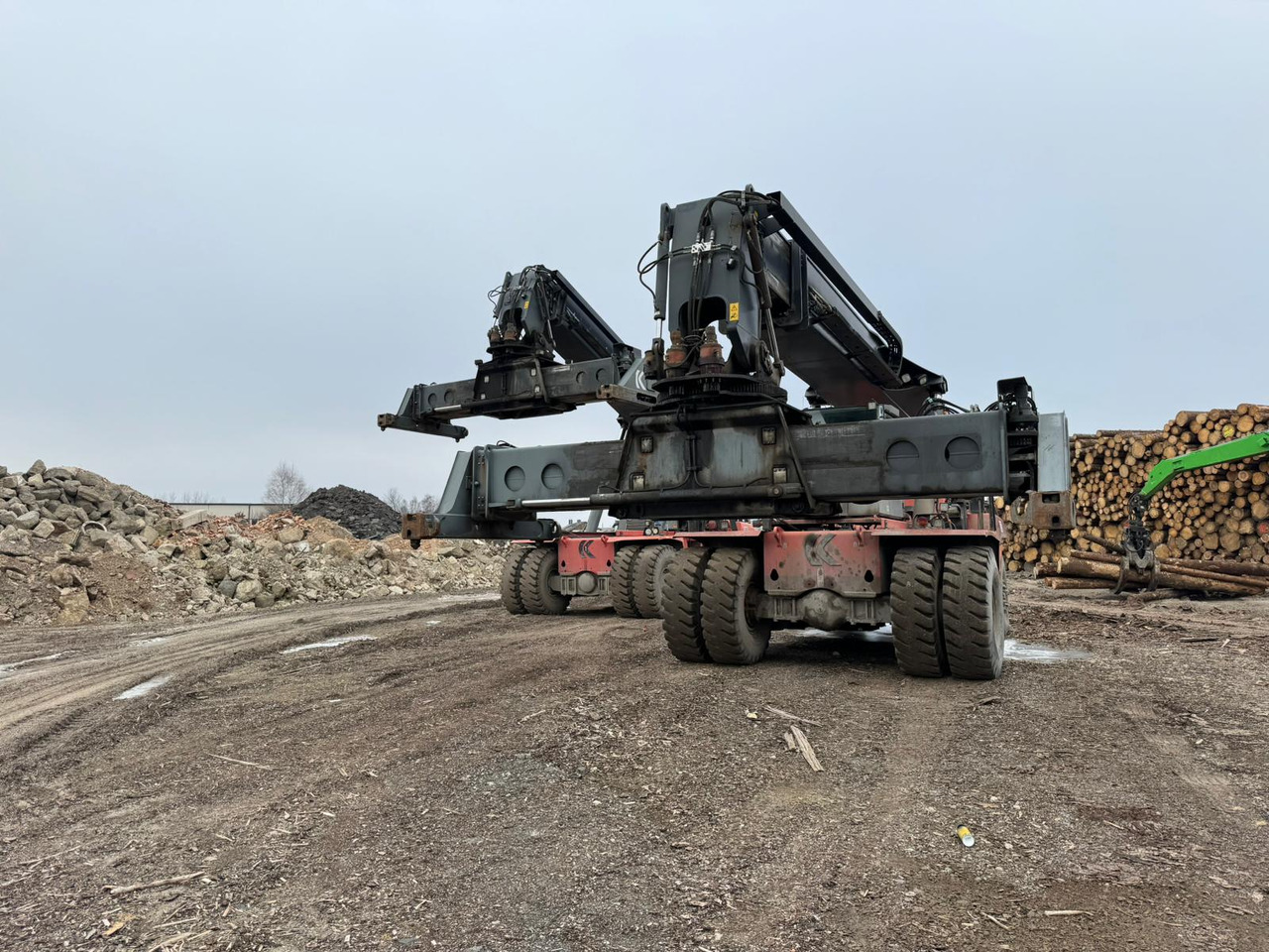 KALMAR DRF420-60S5 BJ: 2007 BStd: 32773h - Mašina za kontejenere: slika 2 KALMAR DRF420-60S5 BJ: 2007 BStd: 32773h - Mašina za kontejenere: slika 2