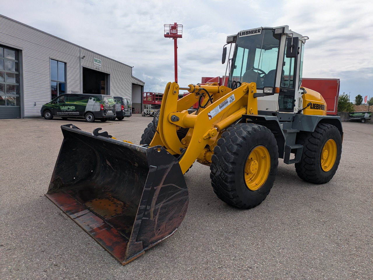 LIEBHERR L514 Radlader Schnellwechsler Schaufel - Utovarivač točkaš: slika 1 LIEBHERR L514 Radlader Schnellwechsler Schaufel - Utovarivač točkaš: slika 1