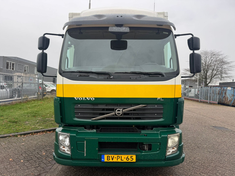 Volvo FL 240 / 6 Cylinder / 18 Tons / Manual / Tail Lift / TUV:1-2026 / NL Truck - Kamion sa zatvorenim sandukom: slika 5 Volvo FL 240 / 6 Cylinder / 18 Tons / Manual / Tail Lift / TUV:1-2026 / NL Truck - Kamion sa zatvorenim sandukom: slika 5