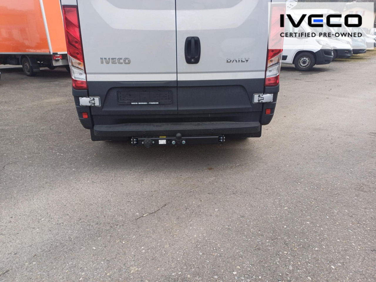 IVECO Daily 35S14NA8V/P CNG Euro6 Klima AHK Navi ZV IVECO Daily 35S14NA8V/P CNG Euro6 Klima AHK Navi ZV: slika 13