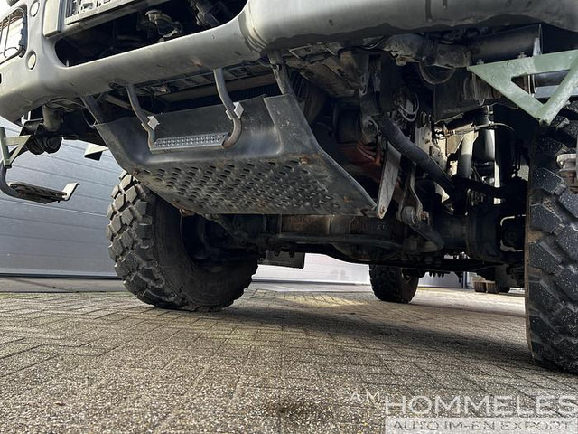 Kamion sa tovarnim sandukom Iveco 100E22 4x4 (M104): slika 14