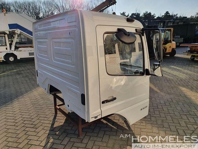 Mercedes-Benz Atego - Kabina i enterijer: slika 4 Mercedes-Benz Atego - Kabina i enterijer: slika 4