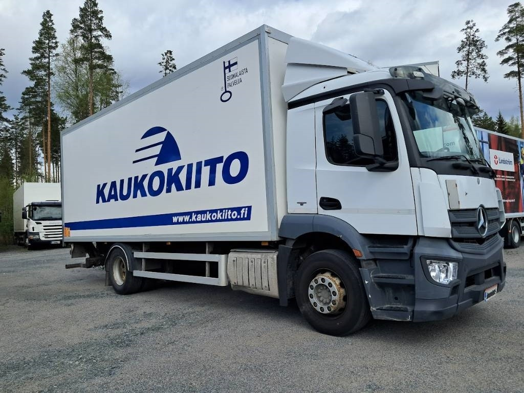 Mercedes-Benz Antos 1824L - Kamion sa zatvorenim sandukom: slika 3 Mercedes-Benz Antos 1824L - Kamion sa zatvorenim sandukom: slika 3