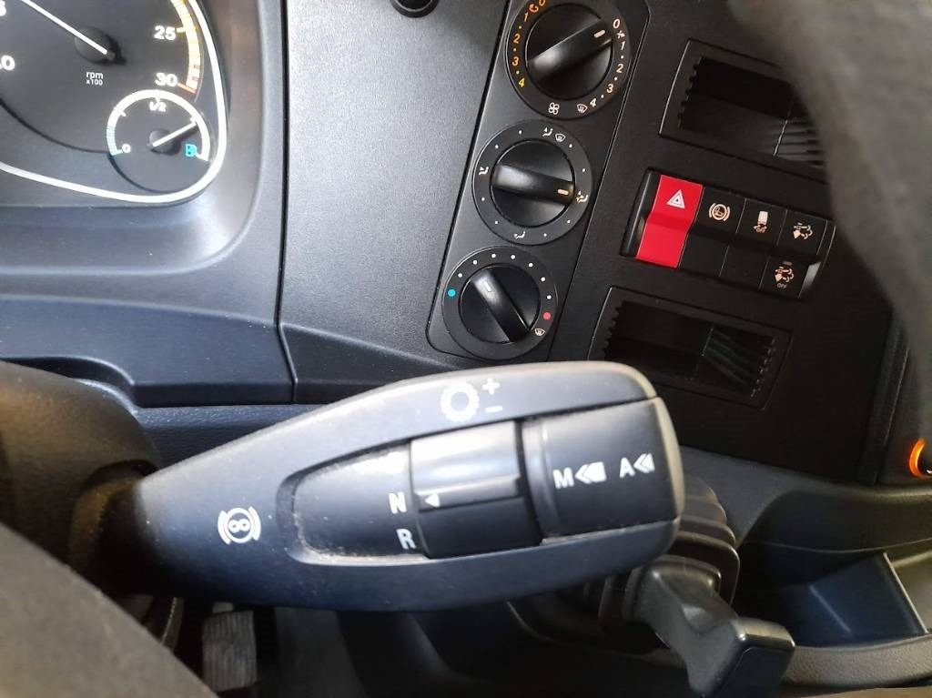 Mercedes-Benz Atego 821 - Hladnjača: slika 5 Mercedes-Benz Atego 821 - Hladnjača: slika 5