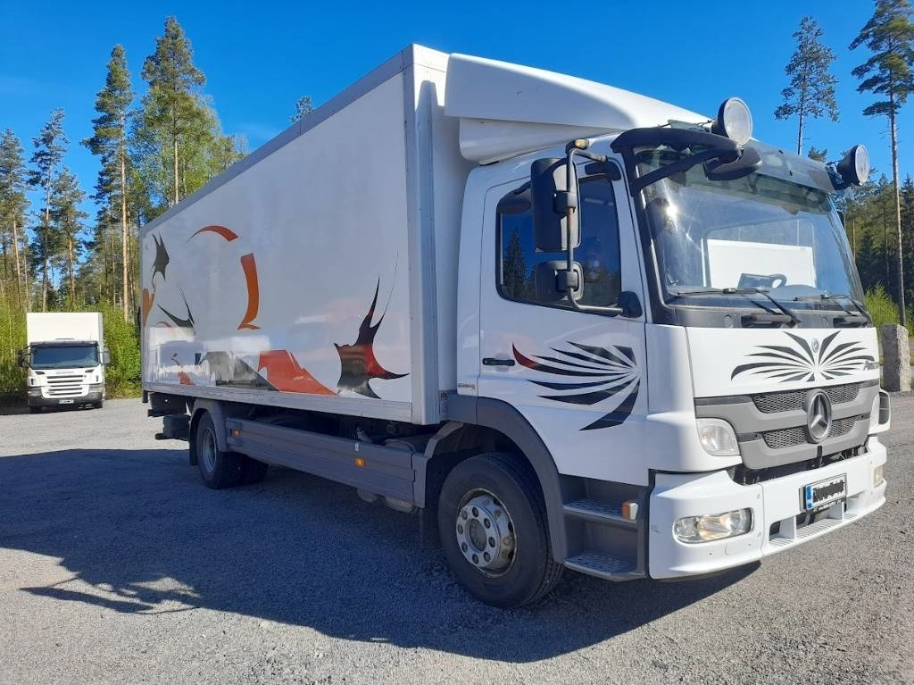 Mercedes-Benz Atego - Kamion sa zatvorenim sandukom: slika 3 Mercedes-Benz Atego - Kamion sa zatvorenim sandukom: slika 3