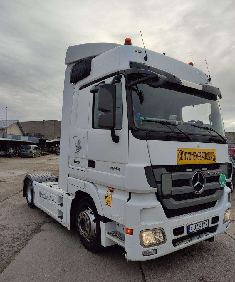 Mercedes-Benz Actros 1844 LS - Tegljač: slika 1 Mercedes-Benz Actros 1844 LS - Tegljač: slika 1