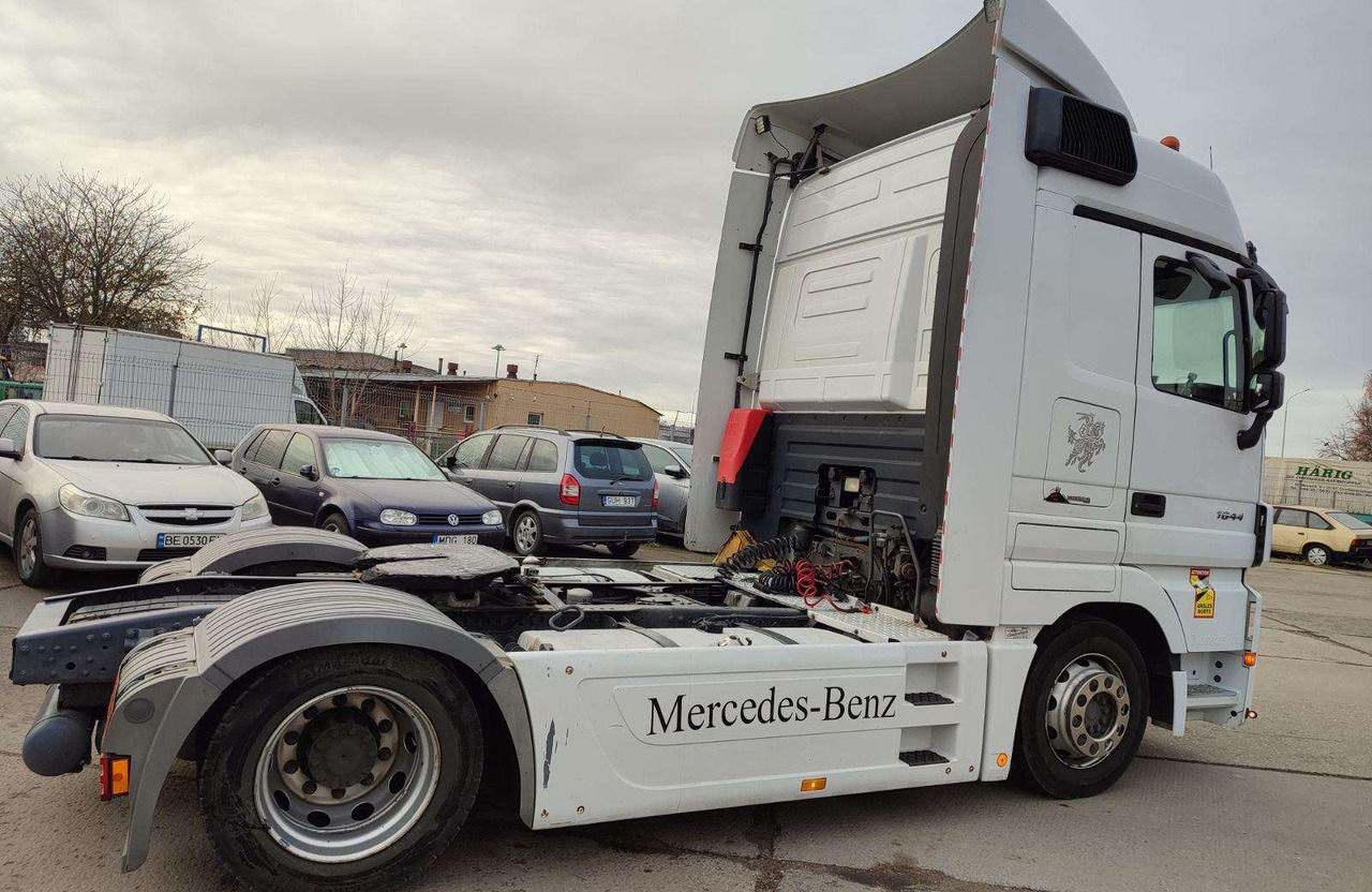 Tegljač Mercedes-Benz Actros 1844 LS: slika 6 Tegljač Mercedes-Benz Actros 1844 LS: slika 6
