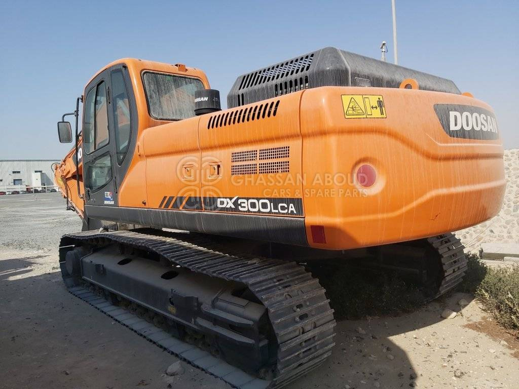 DOOSAN DX300 LCA – CRAWLER EXCAVATOR OPERATING WEIGHT 29.6 TON WITH 1.47 CBM BUCKET (HEAVY DUTY) SHOE 800MM TG MY2022 - Bager guseničar: slika 2 DOOSAN DX300 LCA – CRAWLER EXCAVATOR OPERATING WEIGHT 29.6 TON WITH 1.47 CBM BUCKET (HEAVY DUTY) SHOE 800MM TG MY2022 - Bager guseničar: slika 2